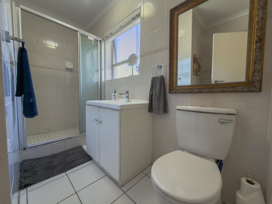 5 Bedroom Property for Sale in Sunset Beach Western Cape